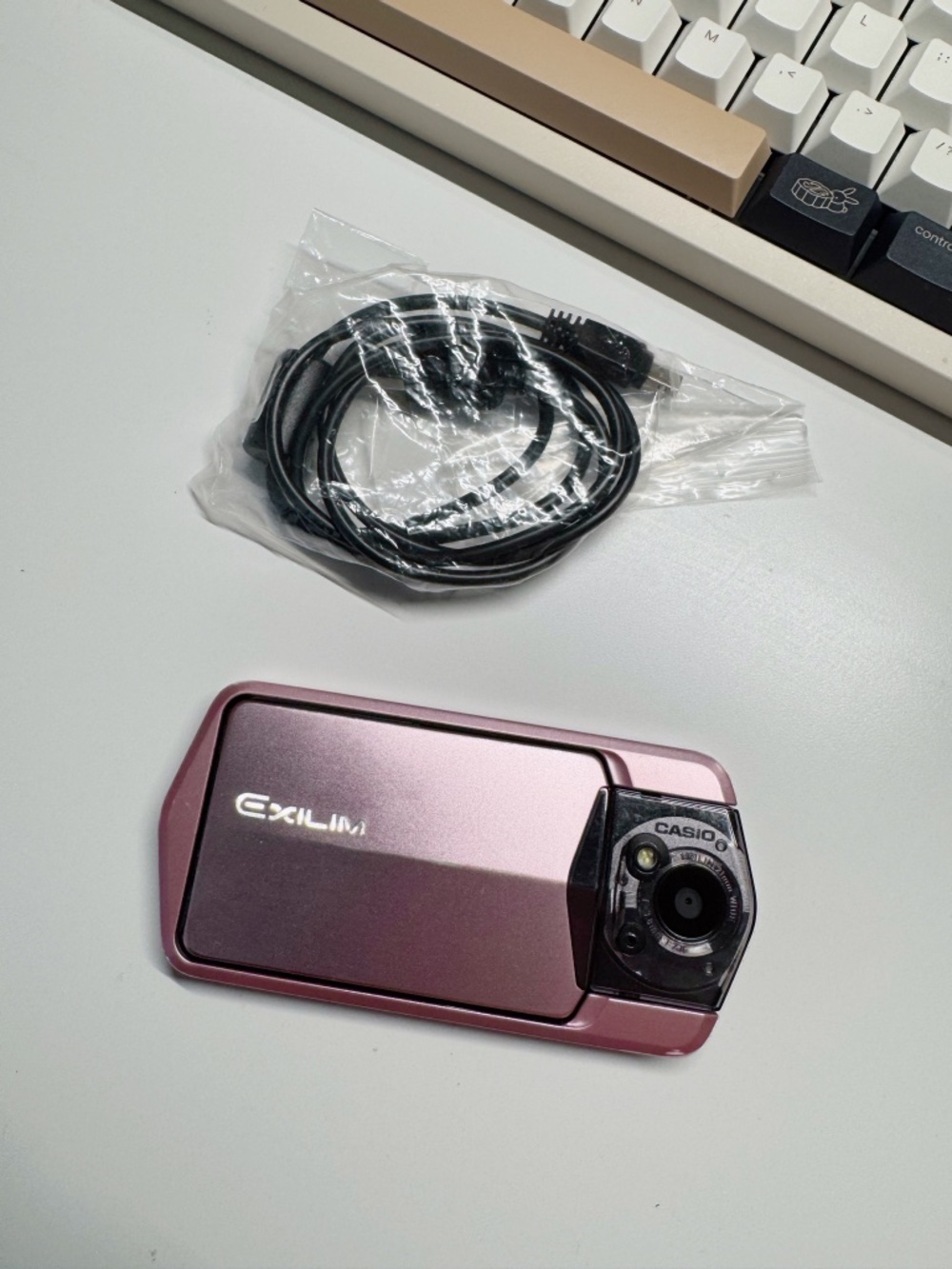 Casio Exilim EX-TR150 Pink – Digital Camera / Digicam